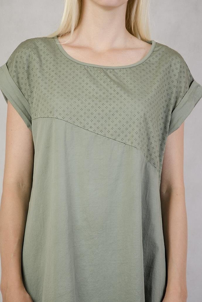 Zielona sukienka ściągana na dole