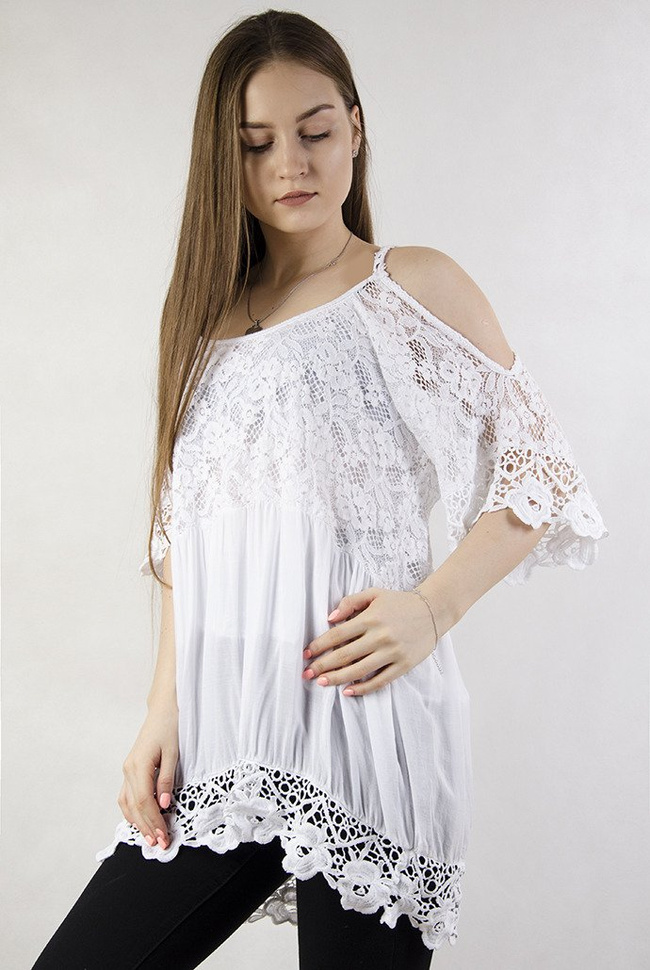Biała bluzka z koronką