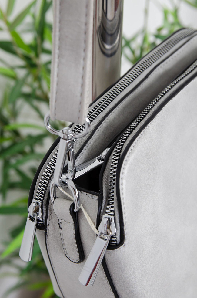 SZARA TOREBKA LISTONOSZKA