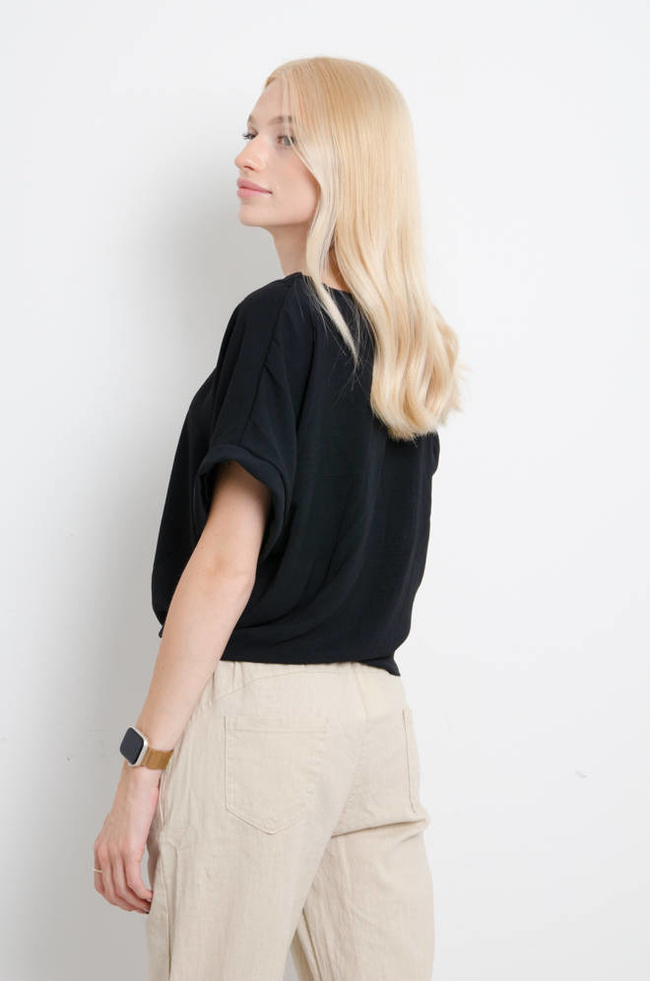 BLUZKA Z WIĄZANIEM DEKOLT V - CZARNA