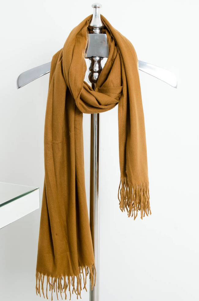  BRĄZOWY GŁADKI SZAL Z FRĘDZLAMI