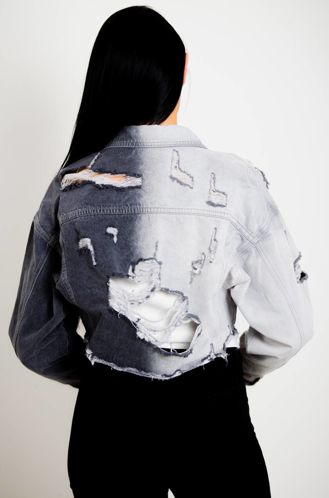 KURTKA JEANSOWA DWUKOLOROWA SZARA Z DZIURAMI