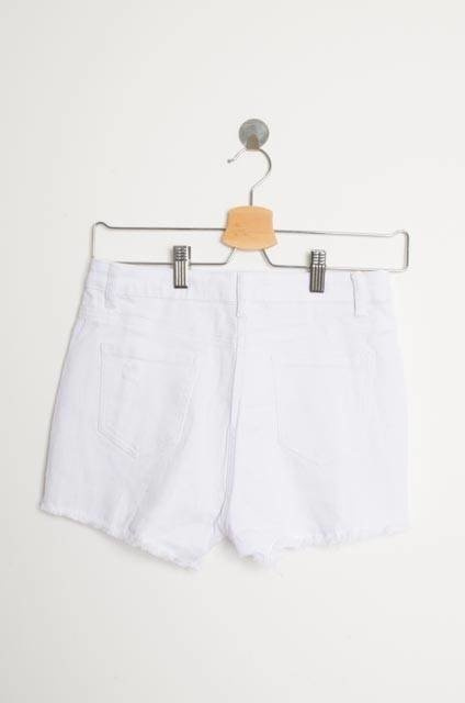 BIAŁE JEANSOWE SZORTY Z ZAKŁADKĄ NA GUZIKI