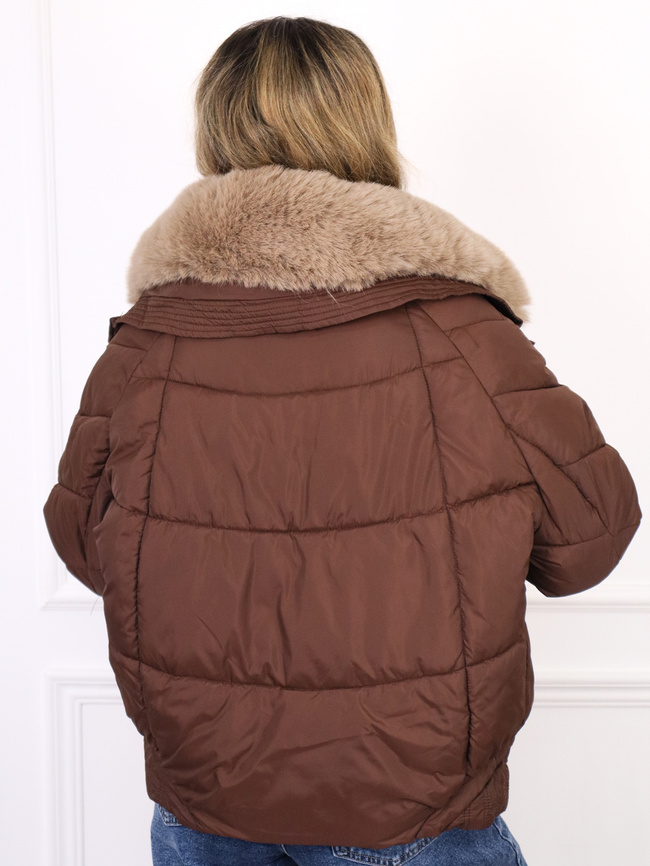 KURTKA Z FUTERKIEM NA KOŁNIERZU- CZEKOLADOWA