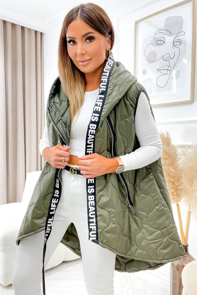 ZIELONA PIKOWANA KAMIZELKA Z OZDOBNYM PASEM