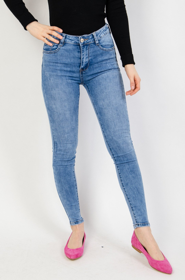 Jasne spodnie jeansowe typu push up