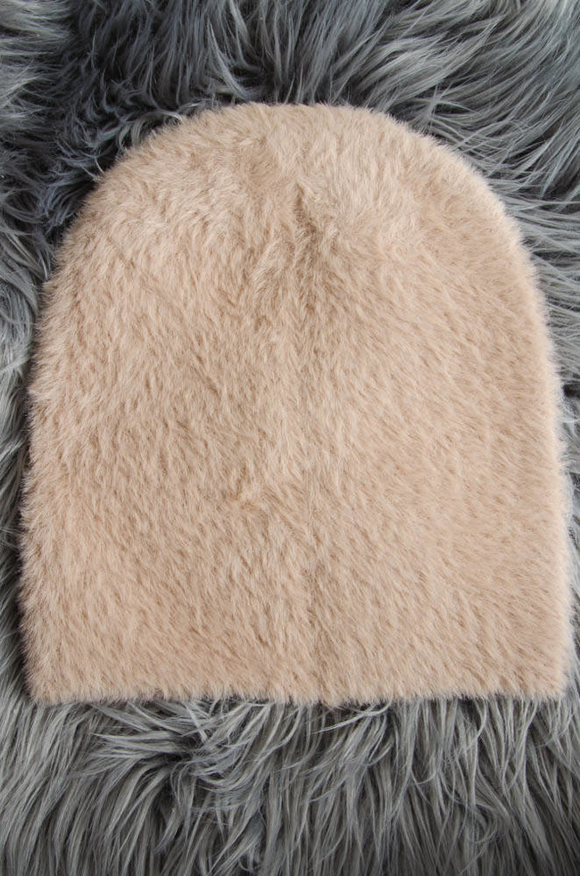 BEŻOWA FUTRZANA CZAPKA