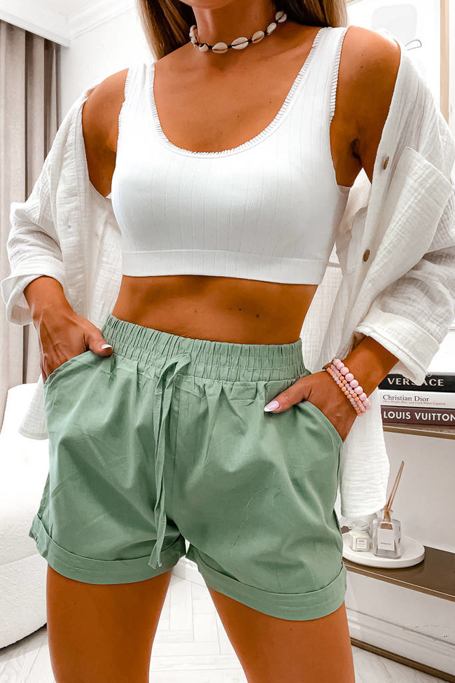 SZORTY Z KIESZENIAMI WIAZANE W PASIE- ZIELONY