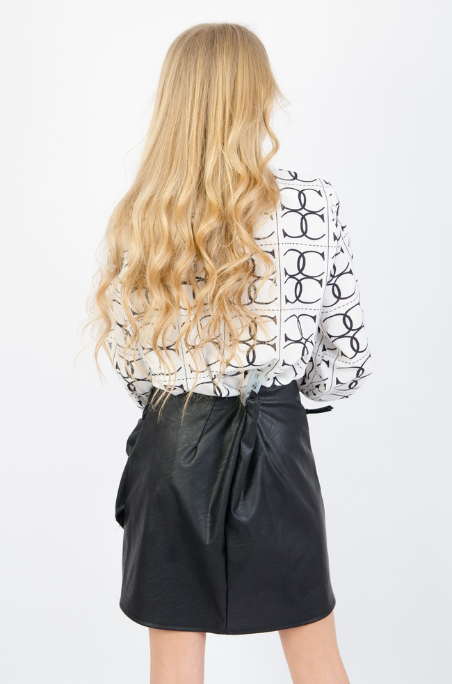 BIAŁA BLUZKA Z KOŁNIERZEM WIĄZANA PRZY SZYI