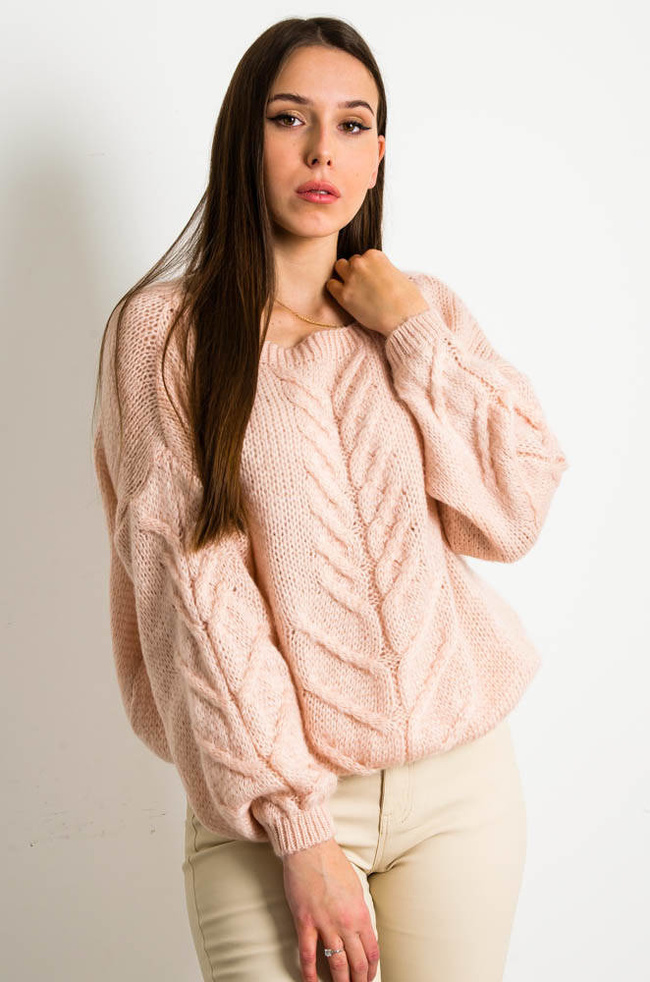 JASNO RÓŻOWY SWETER O LUŹNYM KROJU
