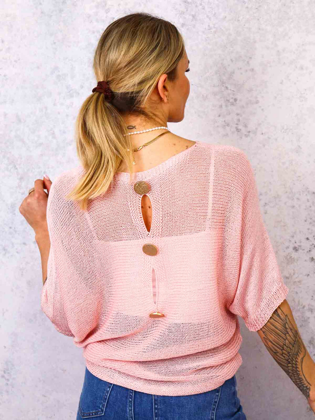 SWETER O KROJU NIETOPERZA Z OZDOBNYMI GUZIKAMI- RÓŻOWY