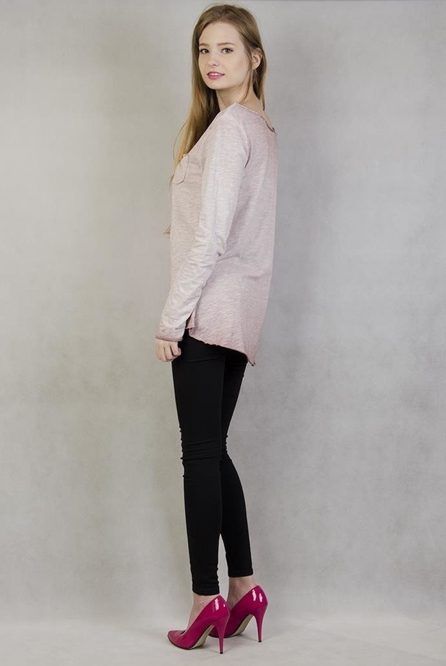 Różowa bluzka z kieszonką