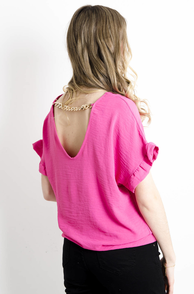 T-SHIRT Z OZDOBNYM ŁAŃCUSZKIEM I FALBANKAMI PRZY RĘKAWACH- RÓŻOWY
