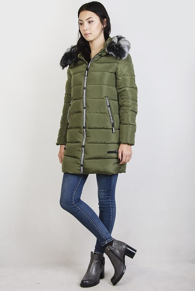 Zielona ocieplana, przedłużana kurtka z futerkiem przy kapturze