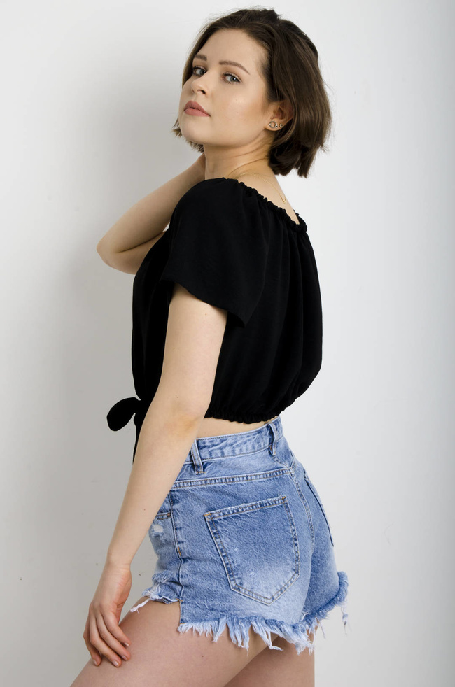 BLUZKA HISZPANKA Z WIĄZANIEM - CZARNA 