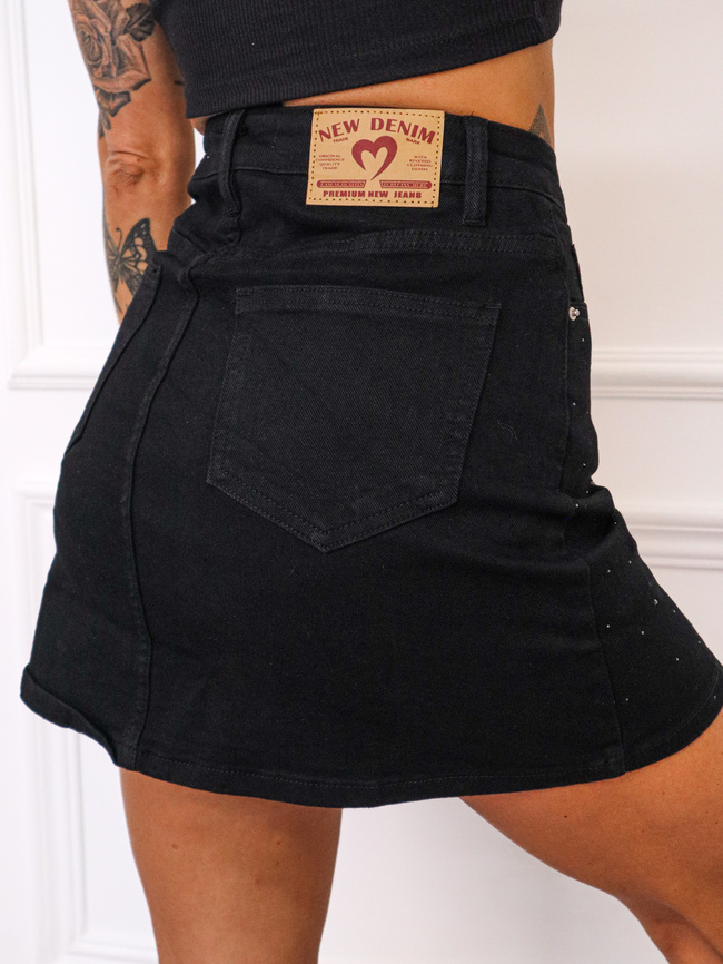 SPÓDNICA JEANSOWA W CYRKONIE Z UKRYTYMI SZORTAMI- CZARNA