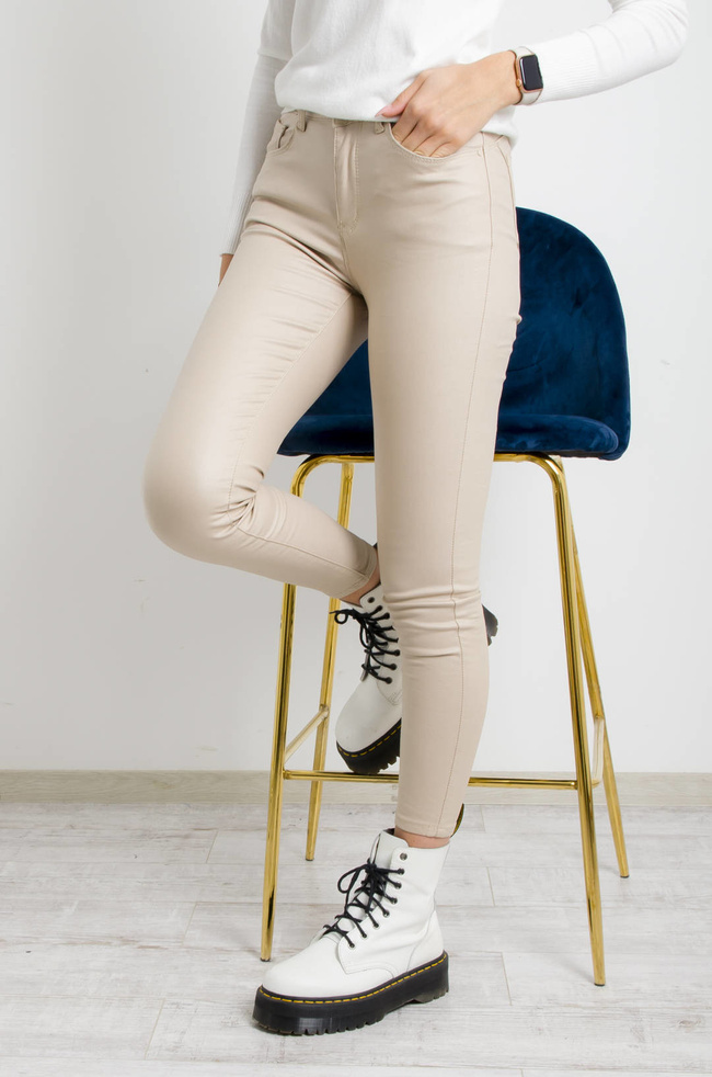 BEŻOWE WOSKOWANE SPODNIE Z WYSOKIM STANEM- OCIEPLANE