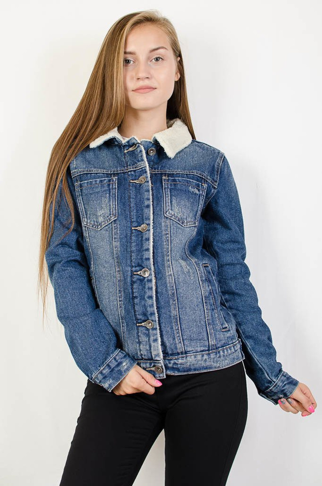 Ciemna kurtka jeansowa z kożuchem