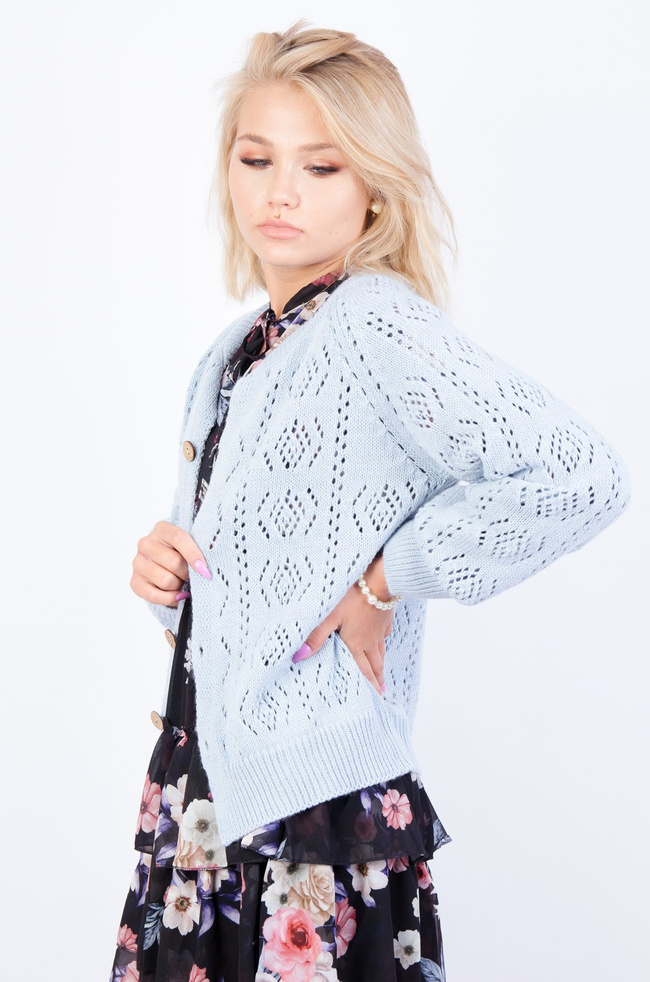 JASNO-NIEBIESKI AŻUROWY SWETER ZAPINANY NA GUZIKI 