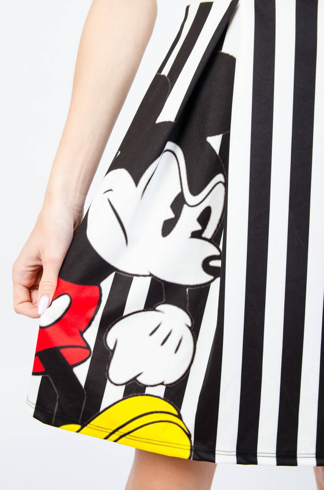 BIAŁA SUKIENKA W PASKI Z APLIKACJĄ 