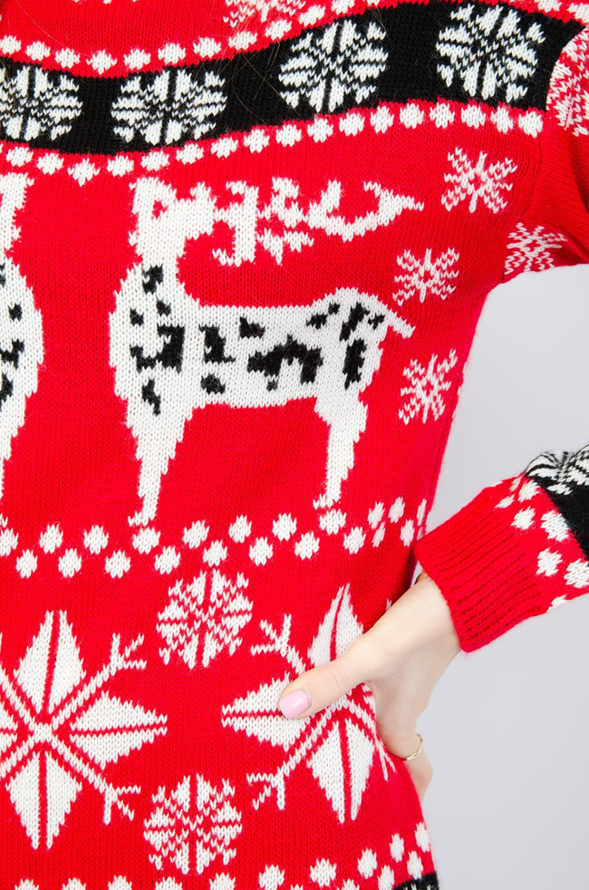 CZERWONA SWETERKOWA SUKIENKA Z MOTYWEM ŚWIĄTECZNYM 