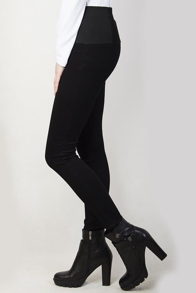 Czarne spodnie typu tregginsy, z gumą w pasie