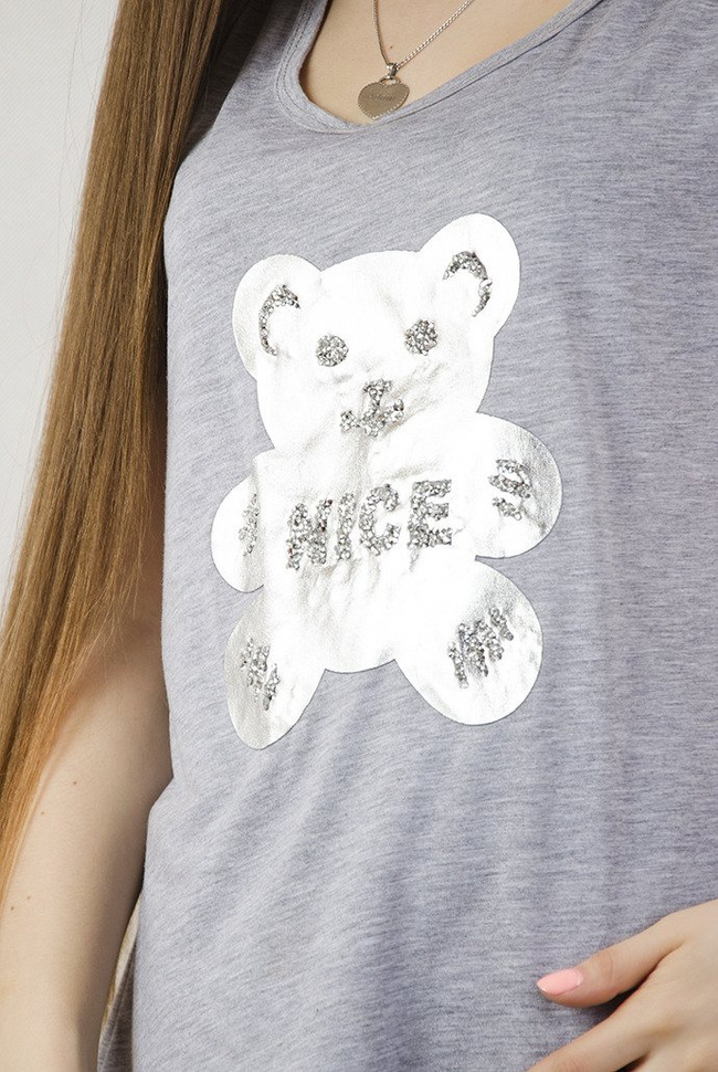 Szara bluzka z misiem i rozcięciem na plecach