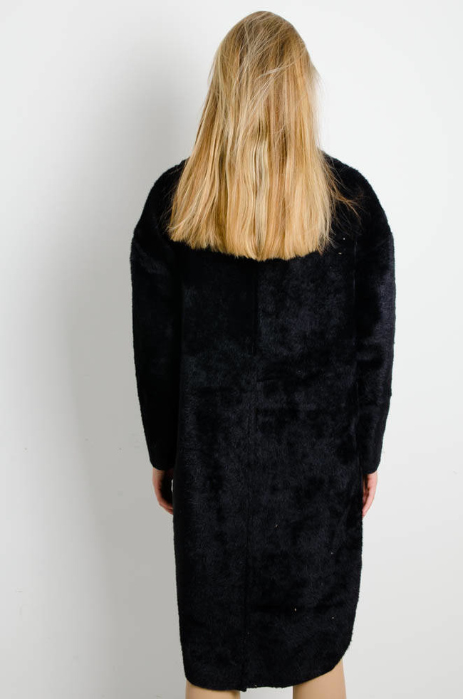 CZARNY PŁASZCZ ALPAKA Z KIESZONKAMI 