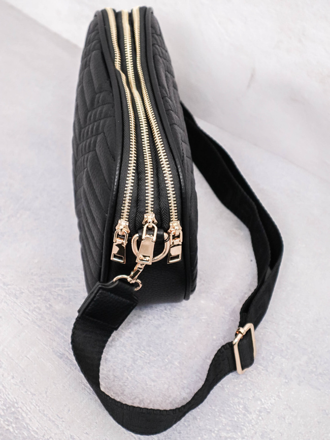 TOREBKA PIKOWANA KUFEREK- CZARNA