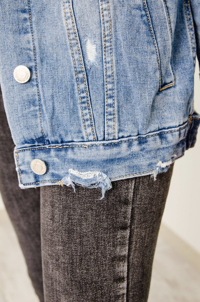 KATANA JEANSOWA Z DROBNYMI PRZETARCIAMI