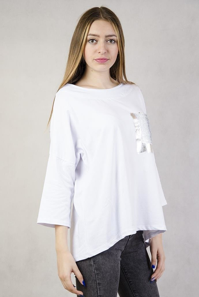 Biała bluzka z błyszczącą kieszonką