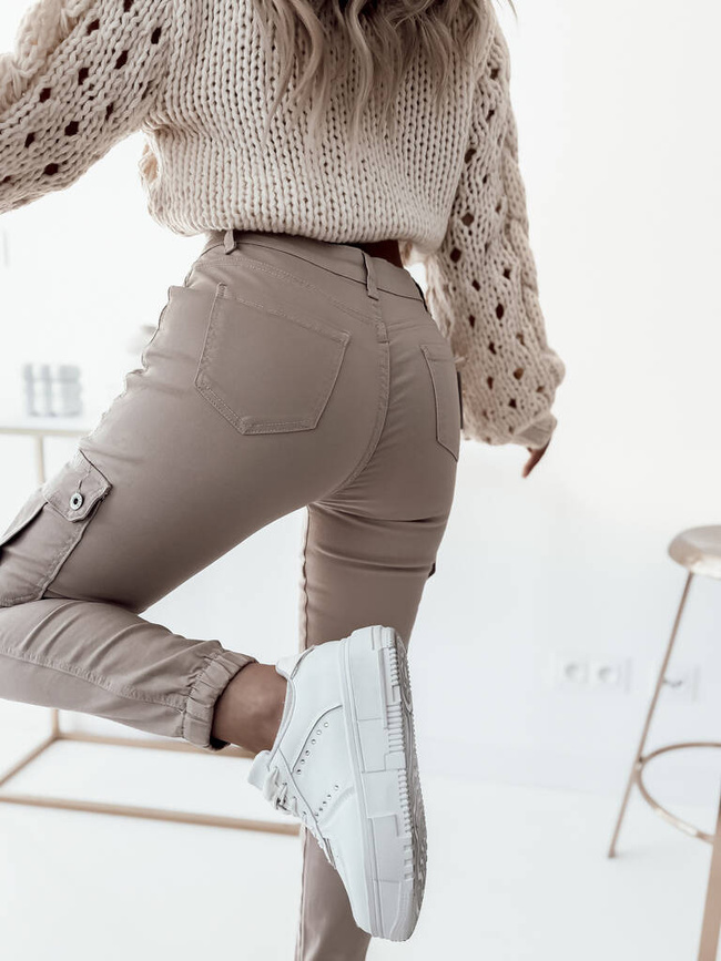 SPODNIE BOJÓWKI Z KIESZENIAMI- BEŻOWE