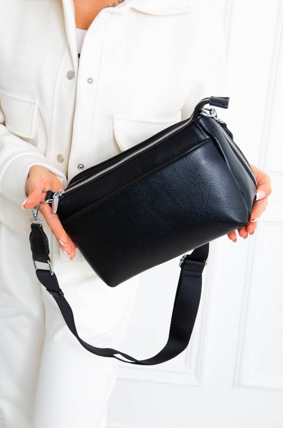 TOREBKA LISTONOSZKA- CZARNA