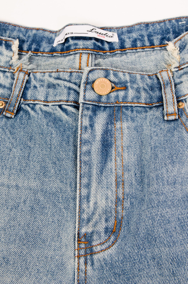 JASNE SPODNIE JEANSOWE TYPY MOM FIT