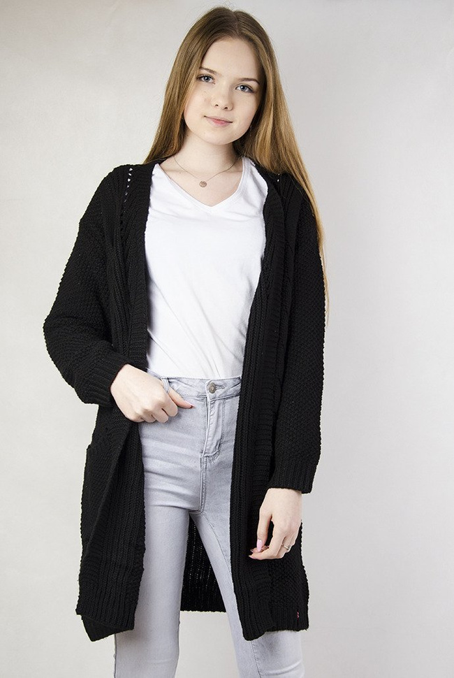 Długi czarny sweter z kieszeniami