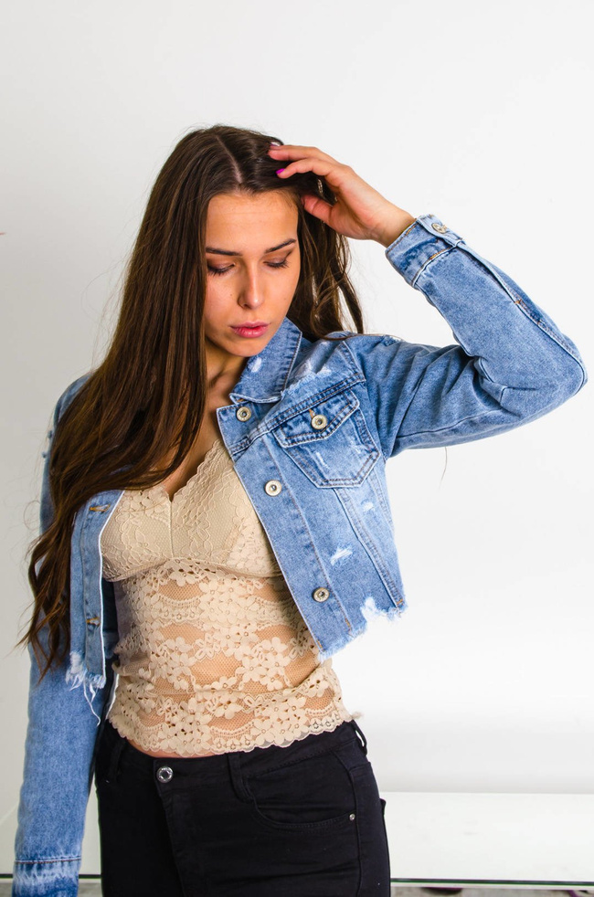 NIEBIESKA KURTKA JEANSOWA KRÓTKA-POSZARPANA