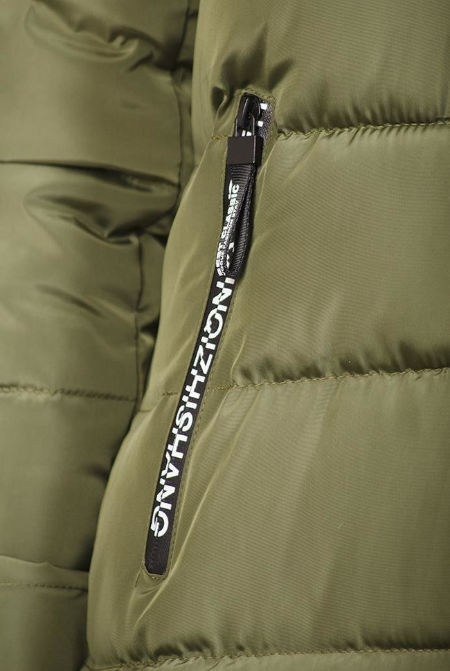 Zielona ocieplana, przedłużana kurtka z futerkiem przy kapturze