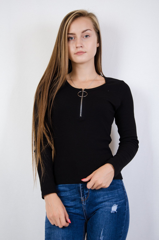 Czarna dopasowana bluzka z zamkiem
