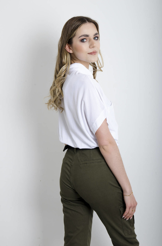 KOSZULA WIĄZANA Z KIESZENIAMI - BIAŁA