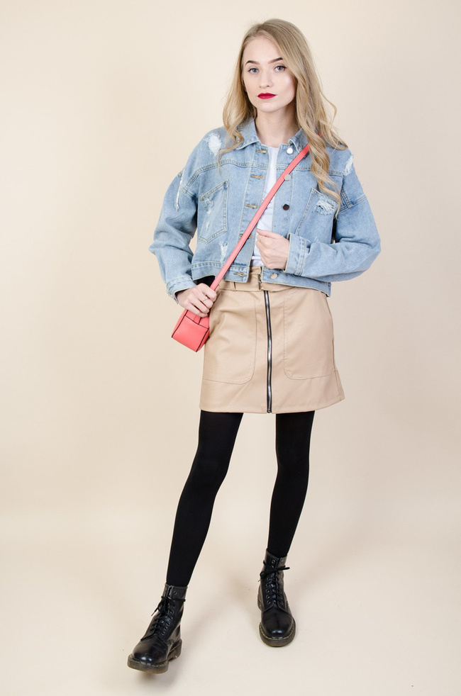 KURTKA JEANSOWA Z FRĘDZLAMI NA PLECACH