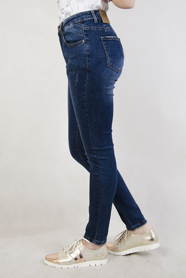 ( Rozmiary L-4 XL ) Spodnie jeansowe z wysokim stanem oraz delikatnymi przetarciami