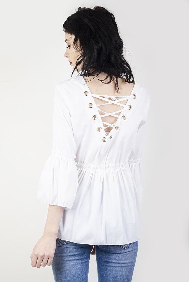 Biała koszula z wiązaniem z tyłu