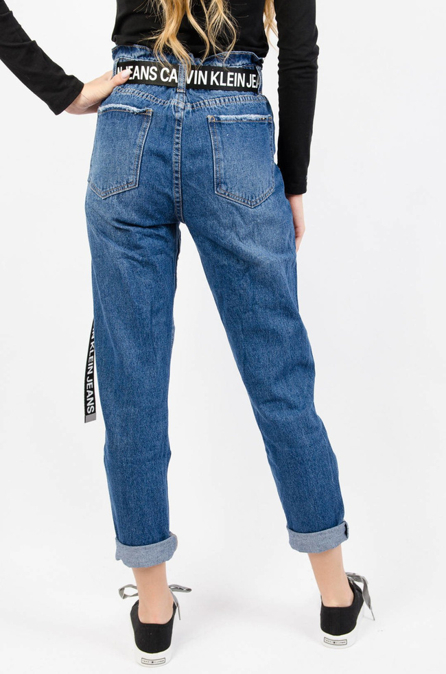 CIEMNE SPODNIE JEANSOWE MOM FIT Z PRZETARCIAMI- WYSOKI STAN 