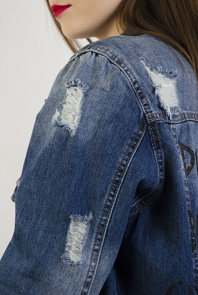Kurtka jeansowa z motywem kwiatowym