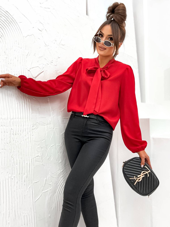BLUZKA Z OZDOBNYM WIĄZANIEM PRZY SZYI- CZERWONA