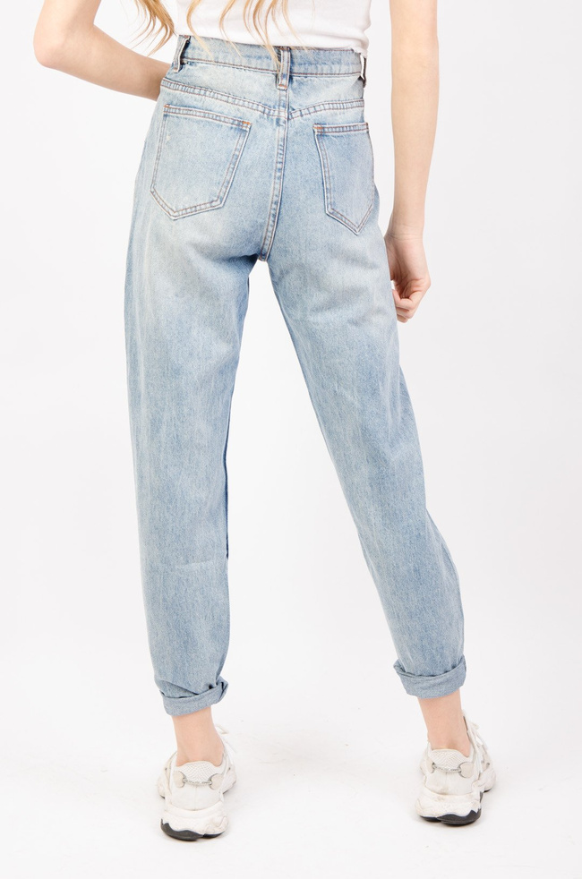 JASNE SPODNIE JEANSOWE TYPY MOM FIT