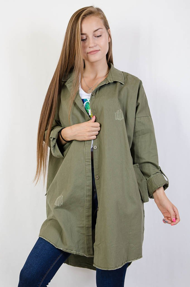 Zielona narzuta oversize zapinana na guziki