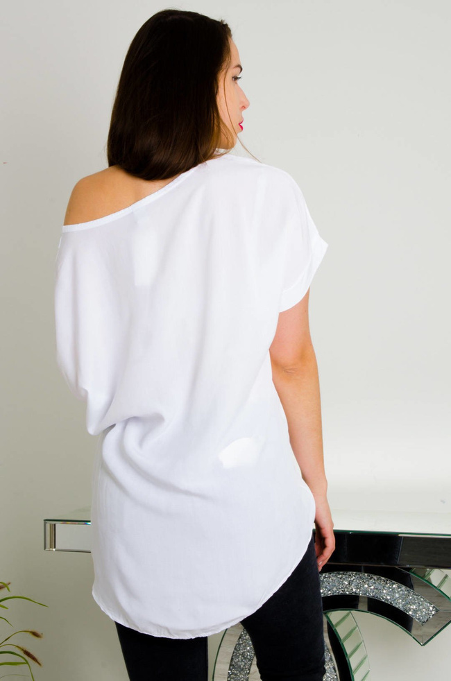 BIAŁA BLUZKA ZE ZŁOTĄ APLIKACJĄ I NAPISAMI