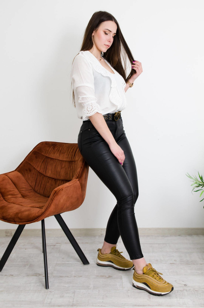 Czarne spodnie z imitacji skóry plus size