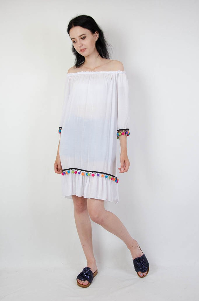 BIAŁA TUNIKA Z KOLOROWYMI POMPONIKAMI 